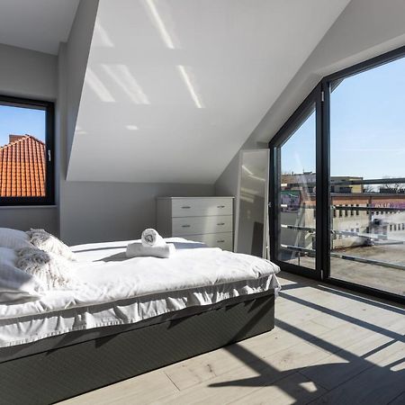 Noclegijarocin Bed & Breakfast Exterior foto