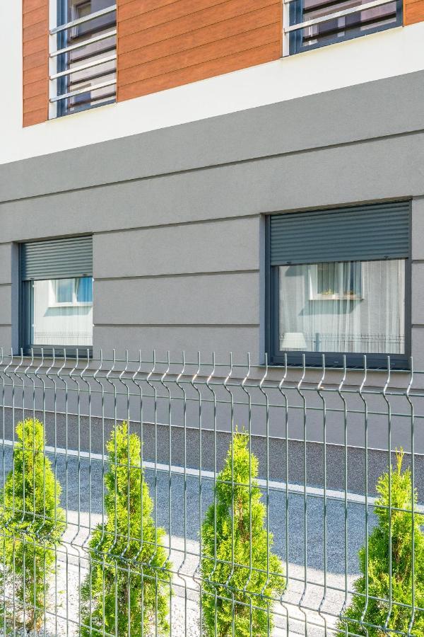 Noclegijarocin Bed & Breakfast Exterior foto